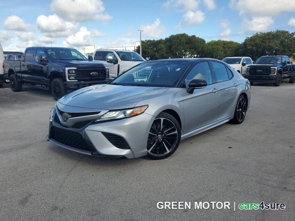 2019 TOYOTA Camry XSE